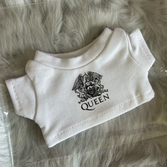 labubu QUEEN band tee doll shirt - Picture 3 of 5